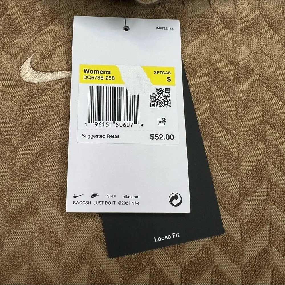 NWT Nike Sportswear Everyday Modern Allover Boxy Top Camel Size Small Cheveron - Picture 5 of 8